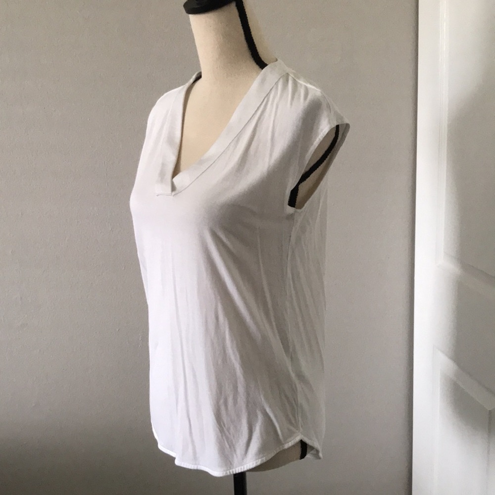 BANANA REPUBLIC Women Sleeveless V Neckline White Tunic Top | S